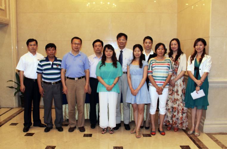 集團與上海大學巴士汽車學院舉行簽約授牌儀式