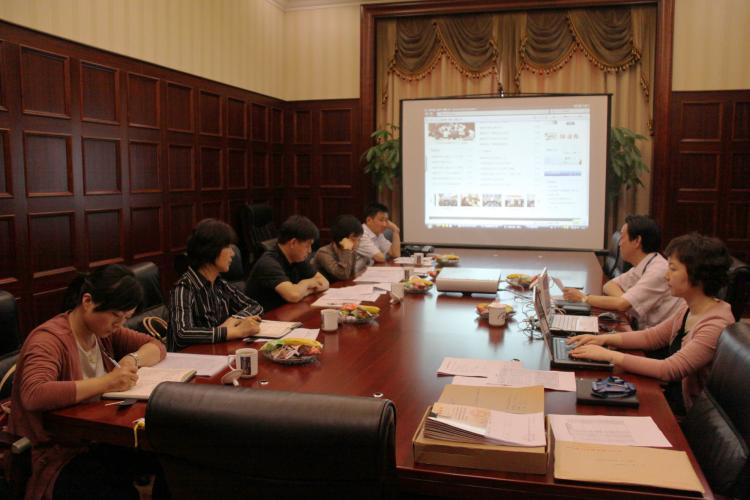 2013年5月27日嘉定區委組織部、區社工委領導來集團檢查黨務工作